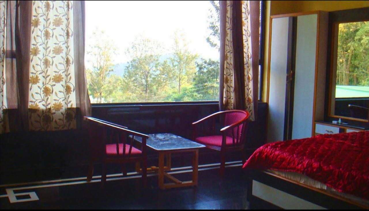 Sri Durga Residency Bed & Breakfast Йеркауд Екстериор снимка